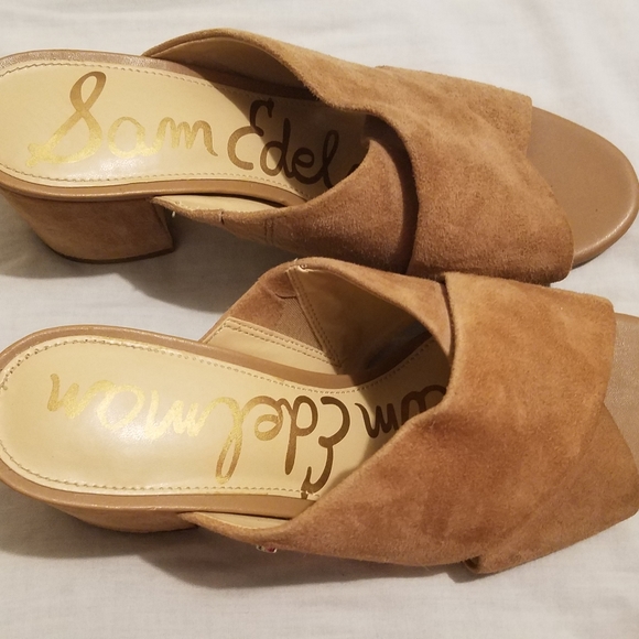 Heels - Picture 2 of 3